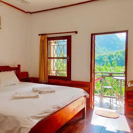 Sunset Bungalows & Gh Muang Ngoi エクステリア 写真