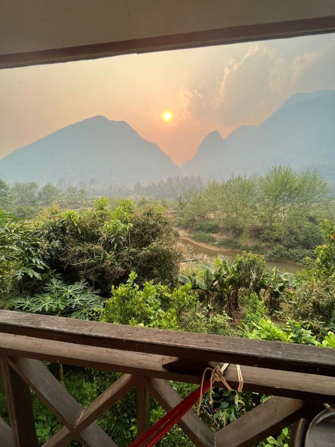 Sunset Bungalows & Gh Muang Ngoi エクステリア 写真