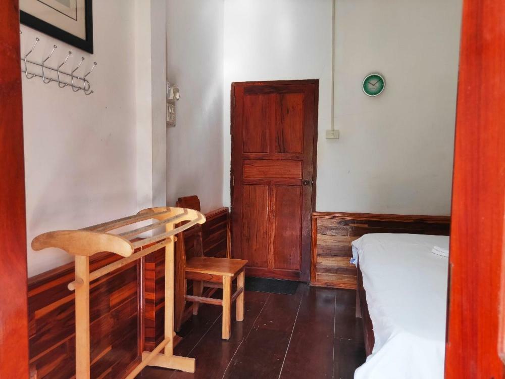 Sunset Bungalows & Gh Muang Ngoi エクステリア 写真