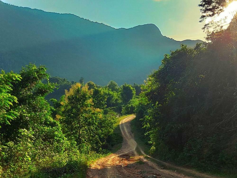 Sunset Bungalows & Gh Muang Ngoi エクステリア 写真